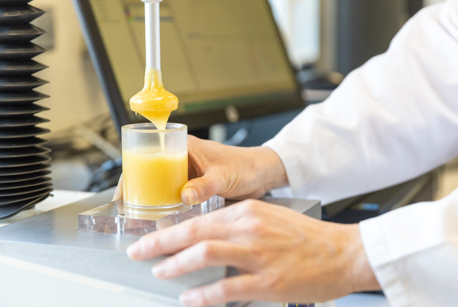 Adrianor propose des analyses adaptées aux besoins de l’industrie alimentaire pour évaluer les caractéristiques des produits.